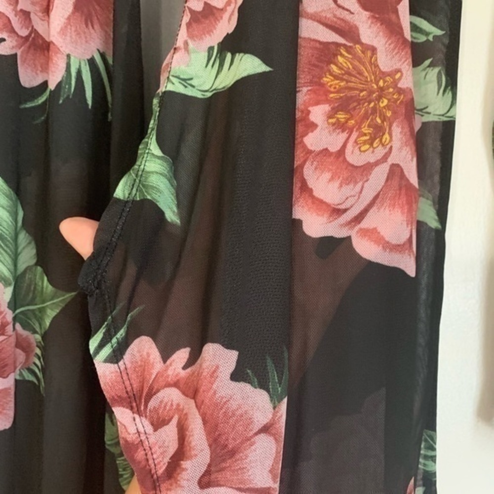 Derek heart Sheer Black Floral Kimono size Small - Picture 4 of 7